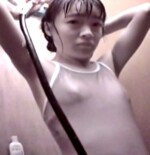 PoPoさんの シャワールームは危険な香り File.32 突き出したお尻の隙間から見えるワレメちゃんがー!!