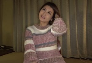 山梨の裏風俗を潜入取材！関東近郊のさびれた温泉街に赴き美巨乳のパイズリフェラを堪能