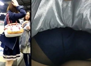 《個人撮影,OL,高画質》完全にヤバいやつ･･駅で見つけた素人OLのパンチラめくり撮り！パンスト越しパンツをHD盗撮したリアルな流出映像！