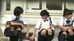 《個人撮影,JK,盗撮》顔出し ヤバいやつ･･可愛い女子高生ばかりを狙ったパンチラ盗撮動画！