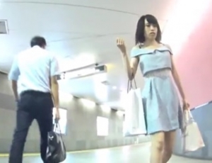 《個人撮影,素人,盗撮》ガチでヤバいやつ『何してんの？』パンチラ盗撮犯が盗撮バレする緊迫の瞬間