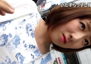 《個人撮影,素人,痴漢》完全にヤバいやつ。声掛けから乳揉みまでなんでもアリの危険な男がパンチラ盗撮まで・・！