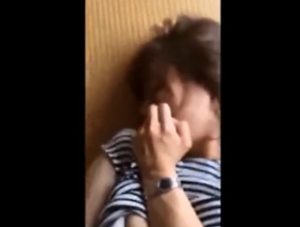 《個人撮影,人妻,NTR》旦那が寝た隙に巨乳妻を強制NTR！ほぼレイプ状態でスマホハメ撮りした危険すぎる映像が流出