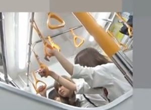 《個人撮影》リスク負ってゲットした美少女ギャルJKのパンチラ動画をネットに投稿してくれる撮り師さんｗ