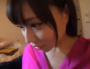 【限定300個】超キュート♥押しに弱い素人っ娘 たまきちゃん 24才を部屋に連れ込みペニスをボロン！しゃぶりはじめたらどんどんエロくなってトルネードじゅぽフェラ＆綺麗すぎるとんがり美パイで乳コキまです【個人撮影】