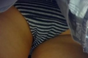 コロコロ 【粘着撮り】私服JDパンチラ逆さ撮り06