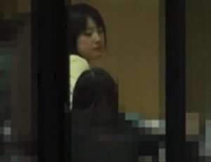 【盗撮動画】入り口から目を付けていた美少女の露天風呂入浴シーンを隠し撮りする変態従業員