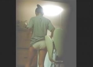 【盗撮動画】不法侵入して素人娘の裸体を隠し撮る民家撮り師、衝撃の盗撮バレ