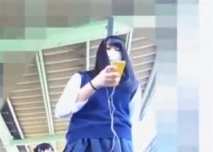 【盗撮動画2本フル】クリオネ パンチラHOLIC・03