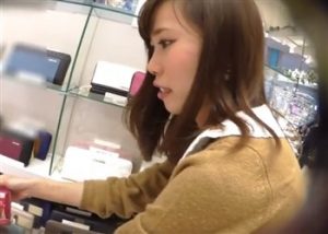 《逆さHERO》FHD店員撮りDX　清楚なショップ店員さんのスカートの中にカメラ突っ込みまくり