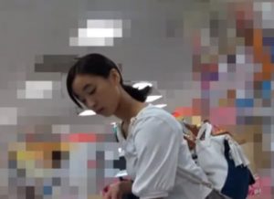 二次成長期を迎えたJCちゃんたちのいたいけなパンチラを盗み撮り（3名）