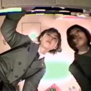 ゲーセンのプリクラ機にカメラ仕掛けたら、ギャルJKの顔面もパンツも取り放題だったｗｗｗ