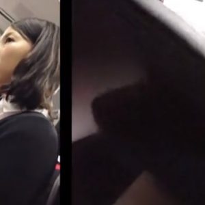 《盗撮動画》電車でパンチラ盗撮されてる清楚美人なスーツOLさん、なにかに勘付いてしまう・・・