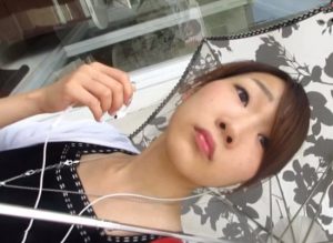 《盗撮動画》「いたずらっ子し隊」とかいう上級変態の声掛けスカートめくりパンチラがやばすぎてワロエナイ・・・