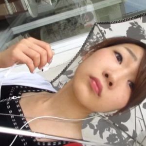 《盗撮動画》「いたずらっ子し隊」とかいう上級変態の声掛けスカートめくりパンチラがやばすぎてワロエナイ・・・