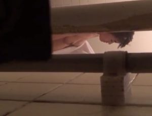 《盗撮動画》民家風呂覗き動画（本物）若くて可愛い逸材美少女です・・・