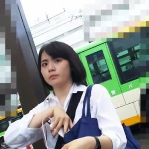 《盗撮動画》凛とした空気感のアイドル顔美少女JKのスカートめくりパンチラ、完全シコ不可避ｗｗ