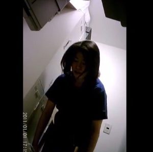 《盗撮動画》入手困難ガチモノ品！仕事終わりの女性店員の更衣室を隠し撮り犯行現場映像
