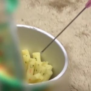 【盗撮動画】ガチ危険！JK妹のじゃがりこに媚薬混入！変態オナニーを隠し撮る兄の犯罪記録映像