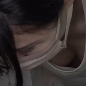 《盗撮動画》親切なフリして人妻に声掛け⇒まんまと乳首GETに成功した撮り師の功績がこちらｗｗ