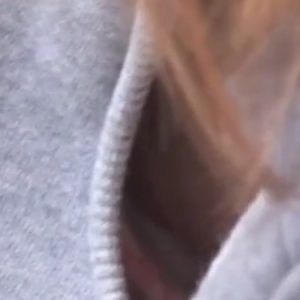 《盗撮動画》乳首GET連発！有名スポットで油断胸チラを披露してくれる可愛い素人ギャルたち