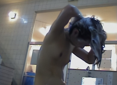 《盗撮動画》見逃し厳禁。チャンスを確実にモノにする有能撮り師の銭湯女風呂映像