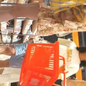 《盗撮動画》閲覧自己責任 ”絶対に撮ってはいけないモノ”を記録した逆さ撮りパンチラ動画が激ヤバい