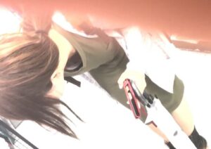 《盗撮動画》某家電量販店内が絶好の胸チラ盗撮スポットだということにまだ誰も気付いていない事実...