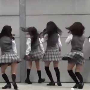 《盗撮動画》強風の日のみアイドルライブに撮影に行くカメコ俺のお宝動画コレクションを公開する