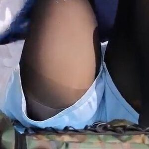 《盗撮動画》この時期お花見会場に足を運ぶと泥酔した素人女子たちのパンチラ見放題だという事実